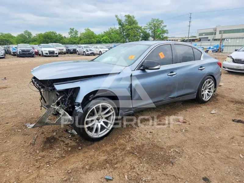 2015 Infinity Q50 фото