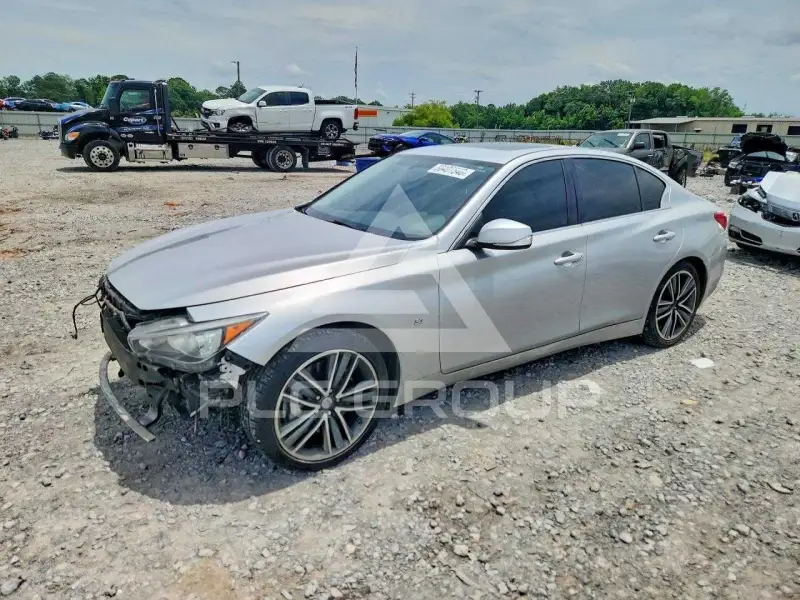 2015 Infinity Q50 фото