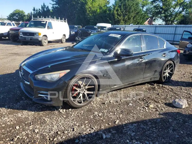 2015 Infinity Q50 фото