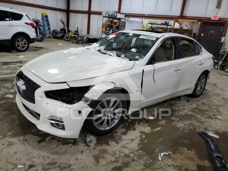 2015 Infinity Q50 photo