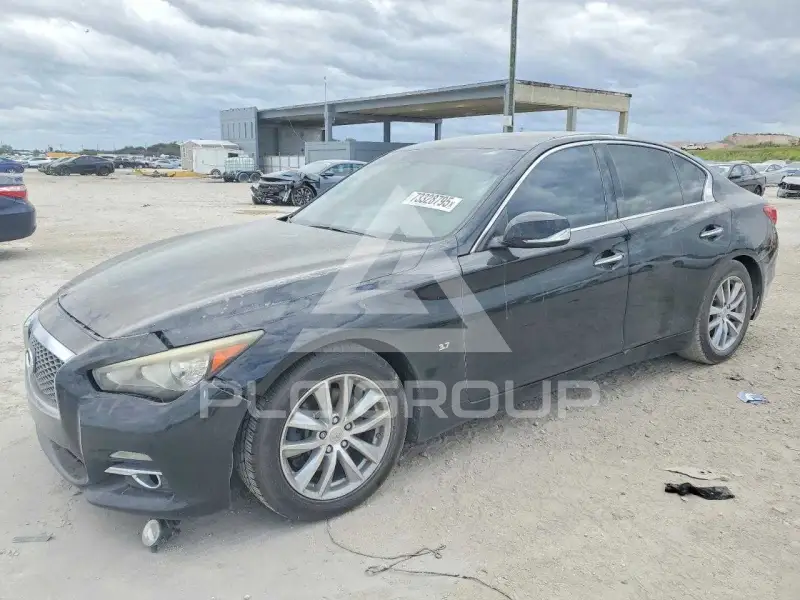 2015 Infinity Q50 photo