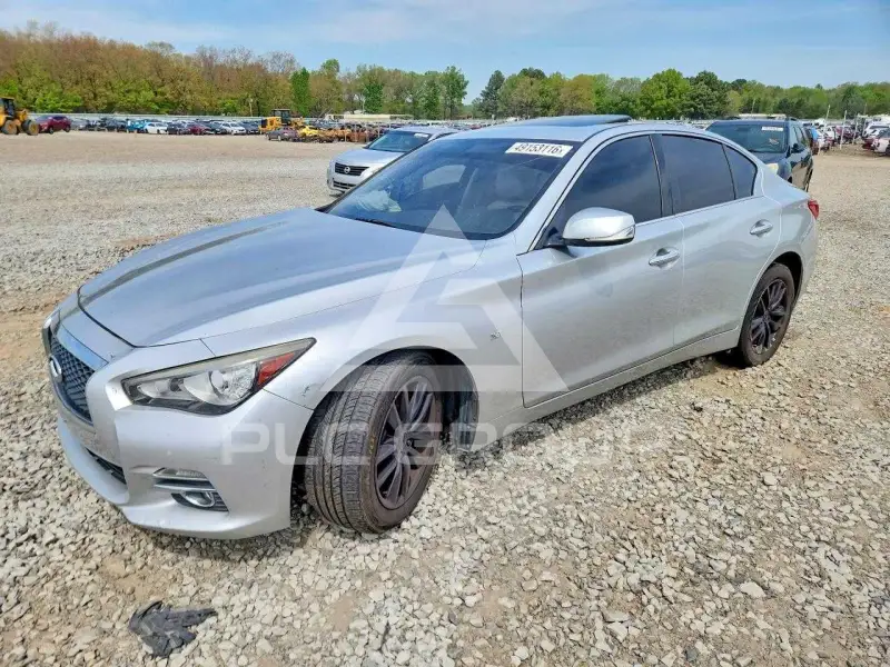 2015 Infinity Q50 photo