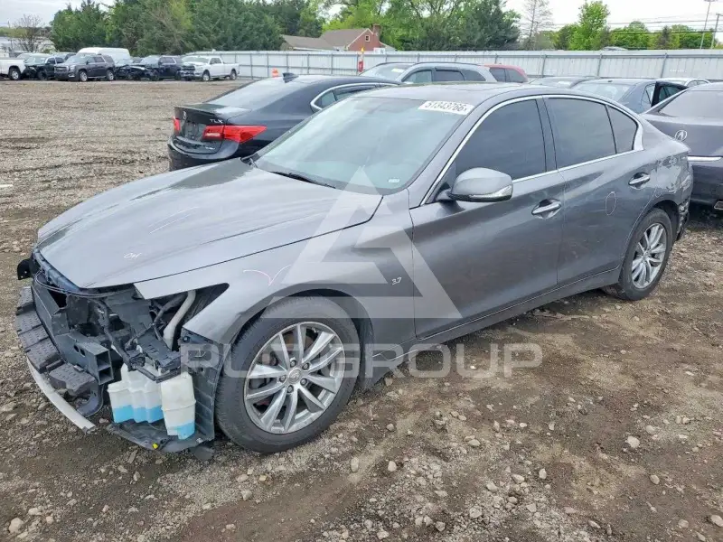2015 Infinity Q50 фото