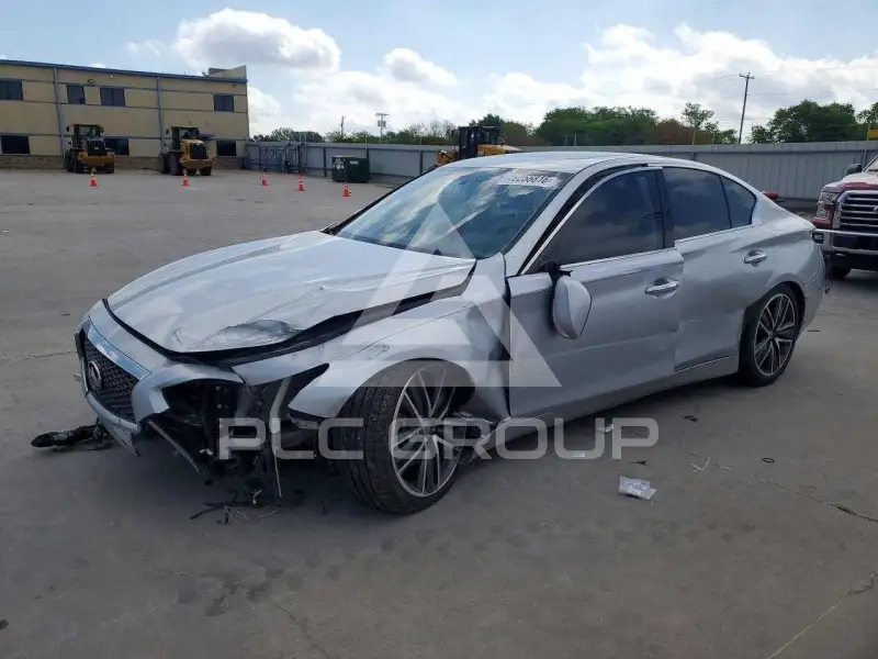 2015 Infinity Q50 фото
