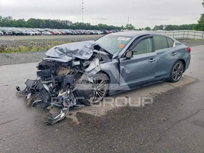 2015 Infinity Q50 фото