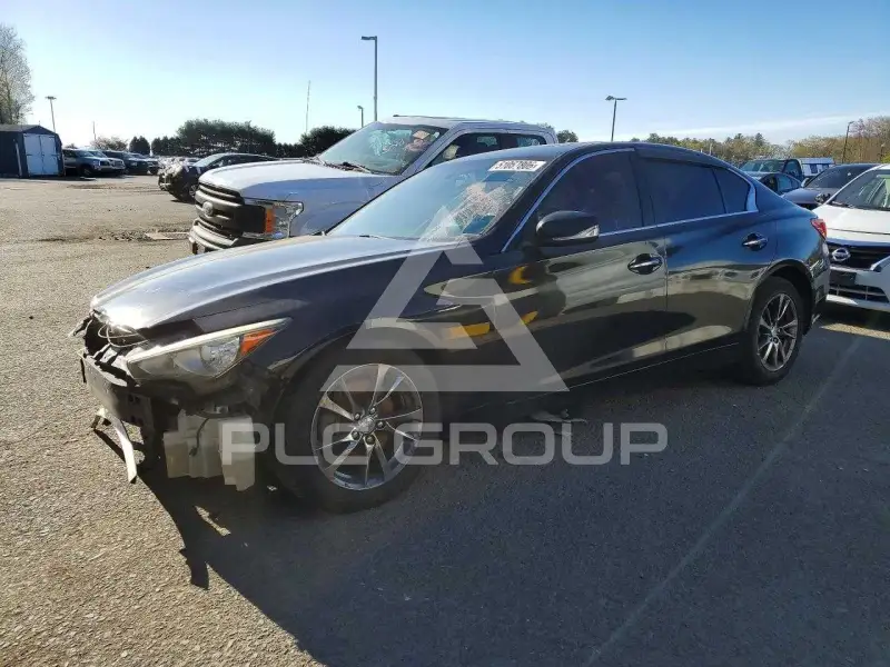 2015 Infinity Q50 фото