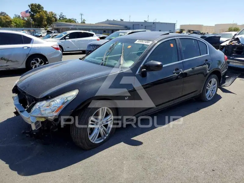 2015 Infinity Q40 photo