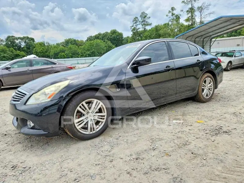 2015 Infinity Q40 photo