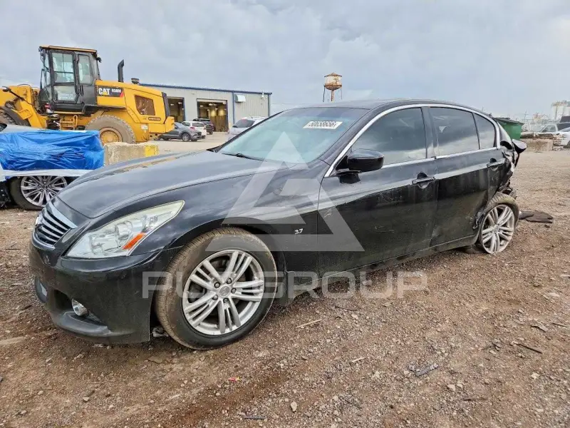 2015 Infinity Q40 photo