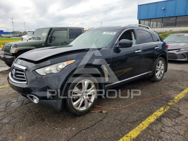 2015 Infinity QX70 фото