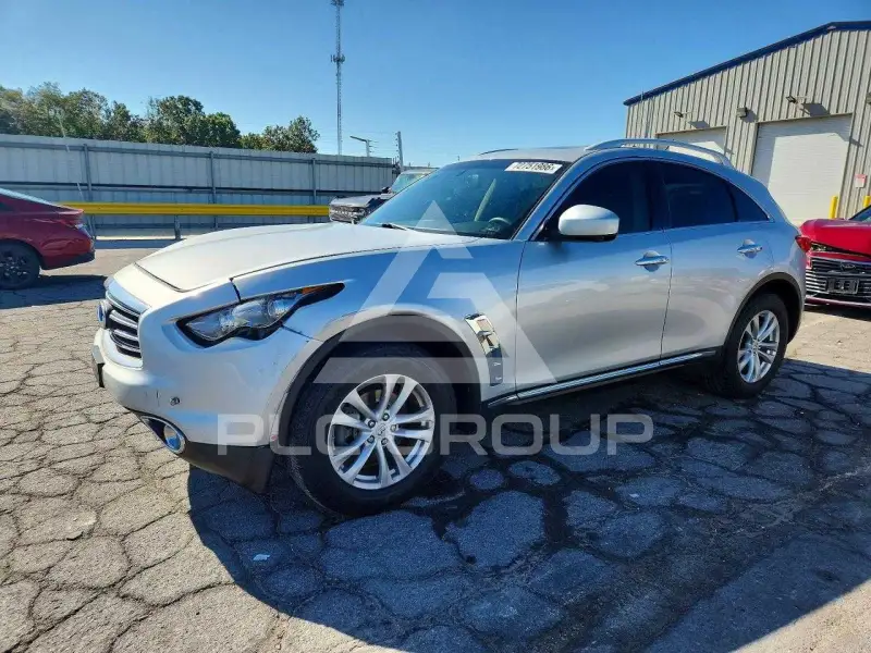 2015 Infinity QX70 фото