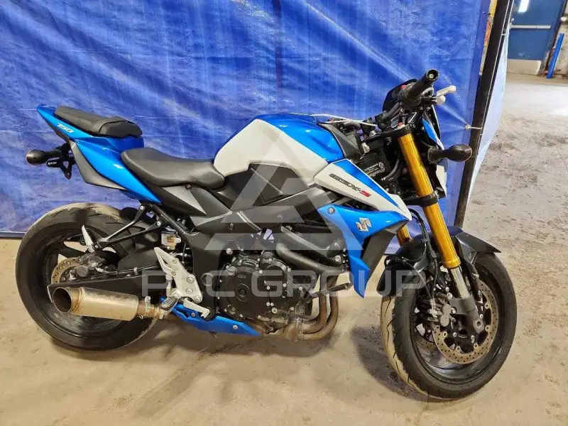 2015 Suzuki GSX-R750 фото