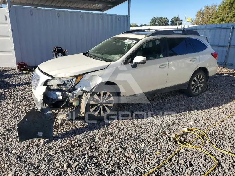 2015 Subaru Outback photo