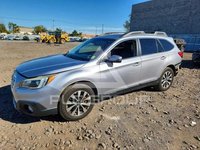 2015 Subaru Outback photo