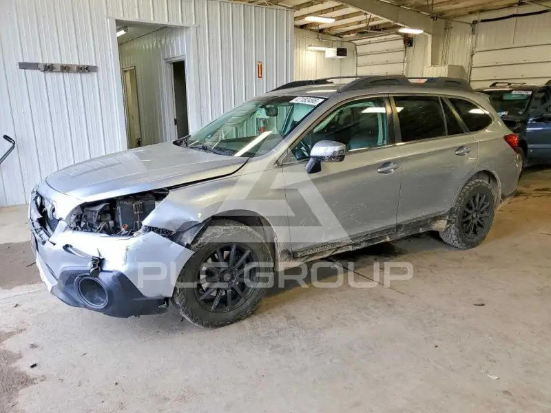 2015 Subaru Outback photo