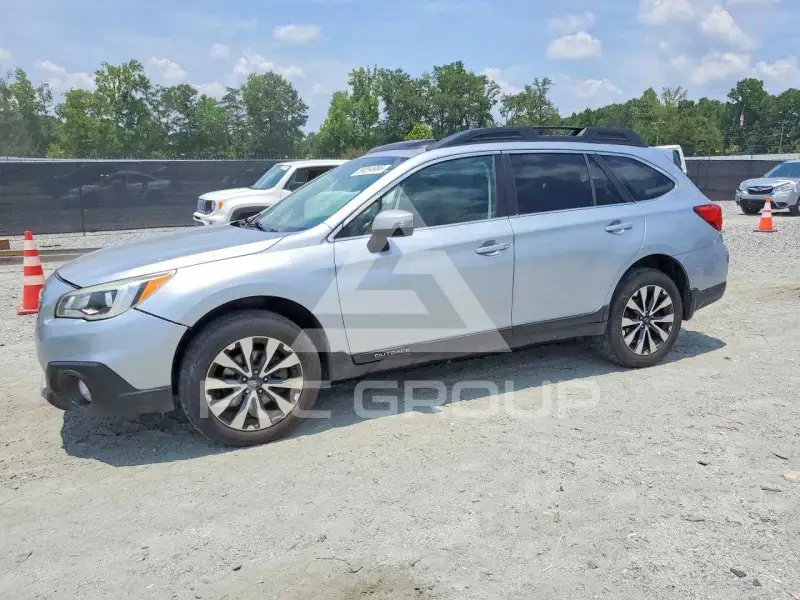 2015 Subaru Outback photo