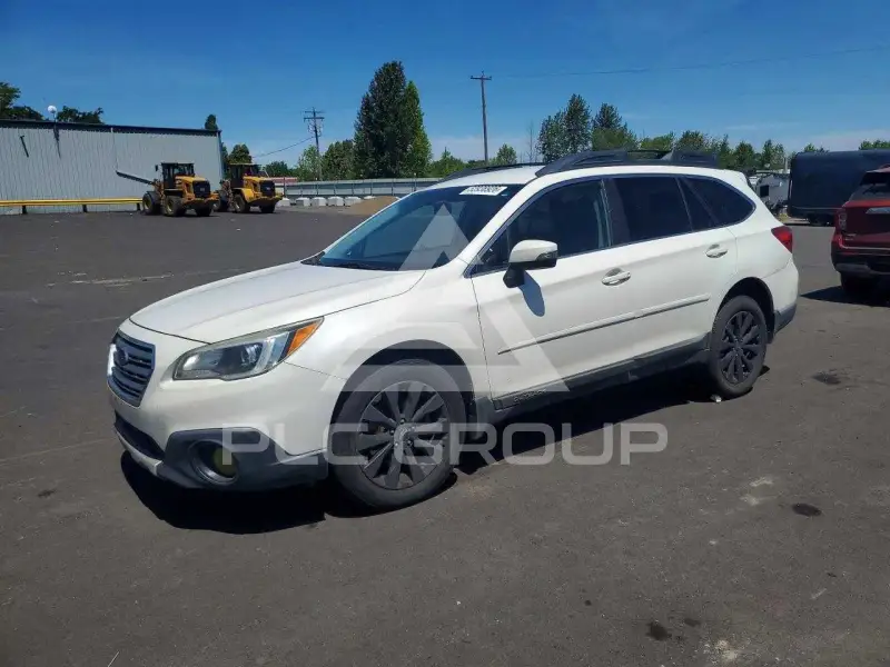 2015 Subaru Outback photo