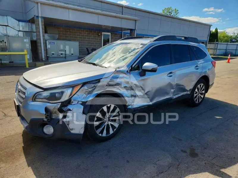 2015 Subaru Outback photo