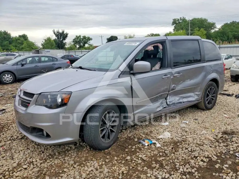 2015 Dodge CARAVAN фото