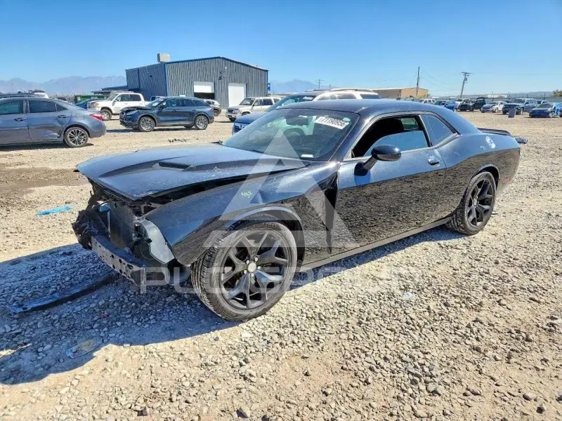 2015 Dodge CHALLENGER photo