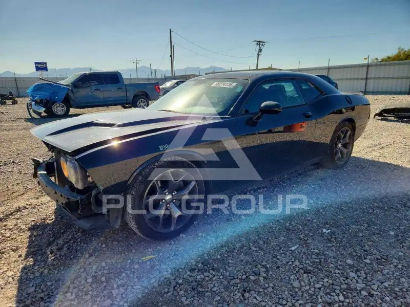 2015 Dodge CHALLENGER photo