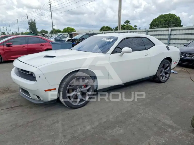 2015 Dodge CHALLENGER фото