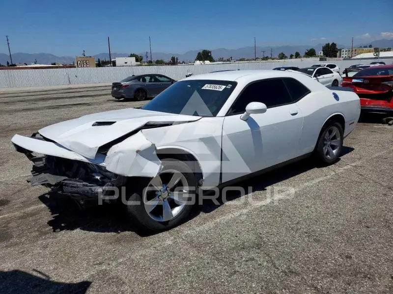2015 Dodge CHALLENGER photo