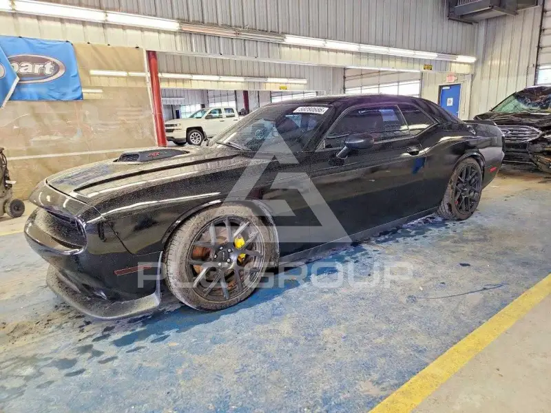 2015 Dodge CHALLENGER photo