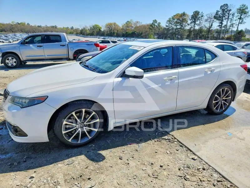 2015 Acura TLX photo