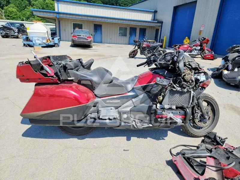 2015 Honda GL photo
