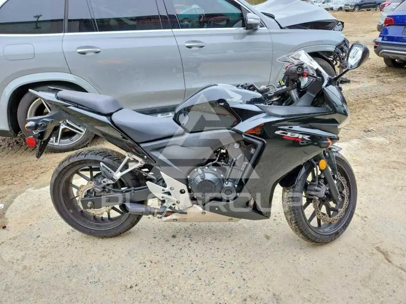 2015 Honda CBR photo
