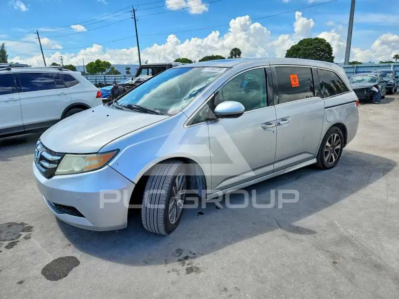 2015 Honda ODYSSEY фото