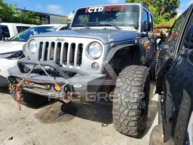 2015 Jeep WRANGLER фото