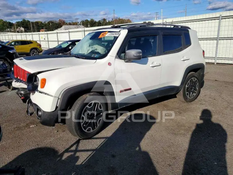 2015 Jeep Renegade photo