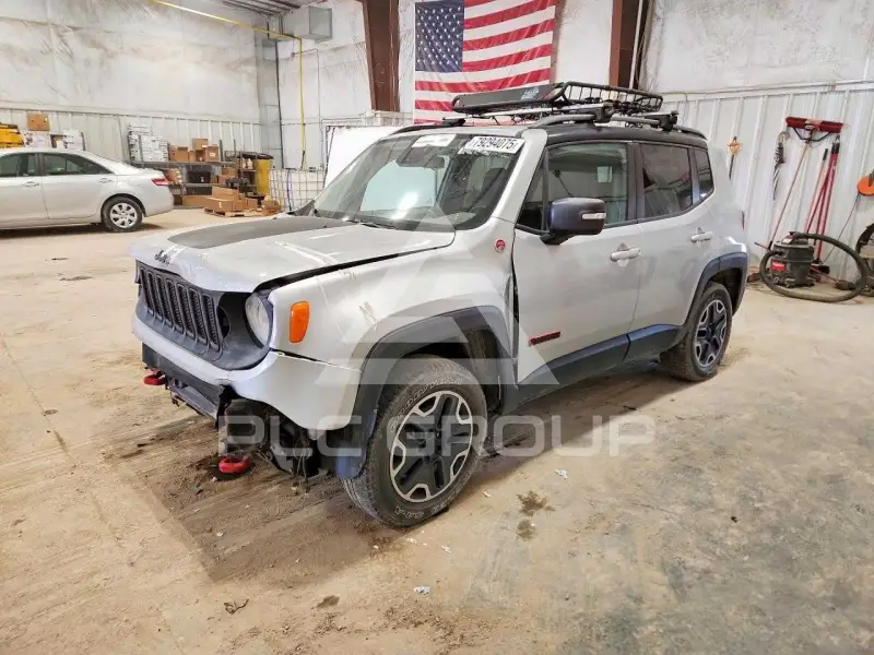 2015 Jeep Renegade photo