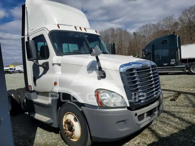2015 Freightliner  photo