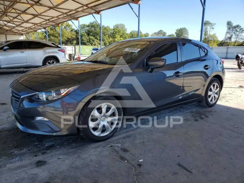 2015 Mazda 3 photo