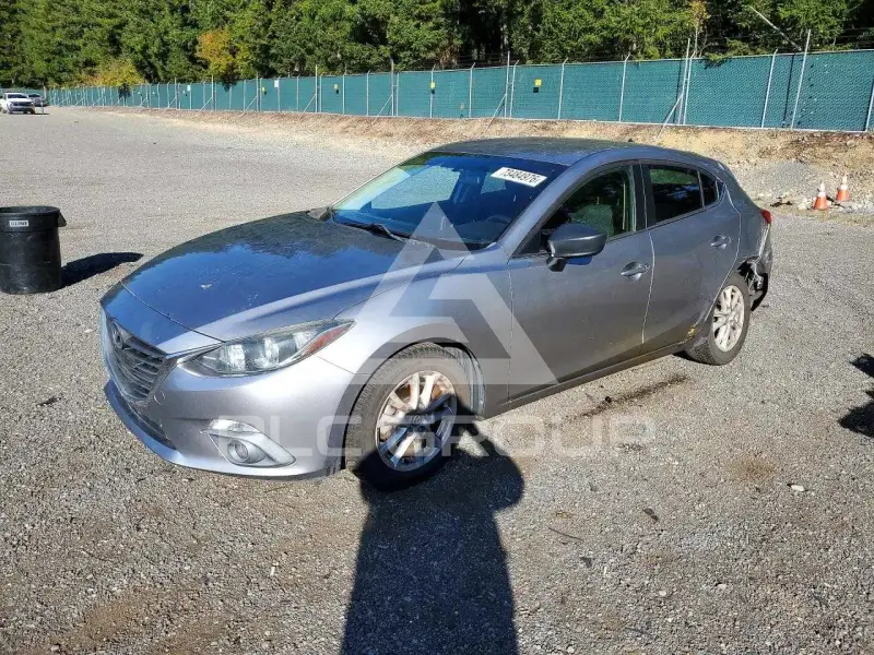2015 Mazda 3 фото