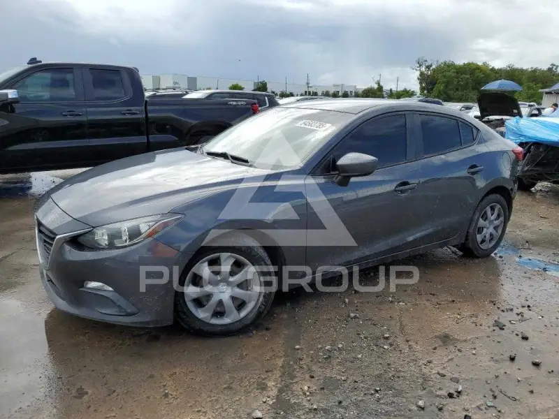2015 Mazda 3 photo