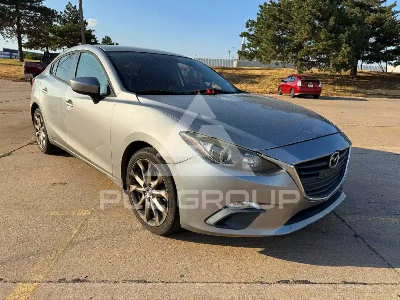 2015 Mazda 3 фото