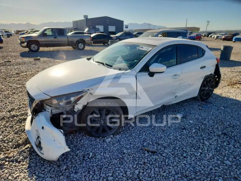 2015 Mazda 3 фото
