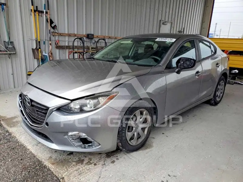 2015 Mazda 3 photo