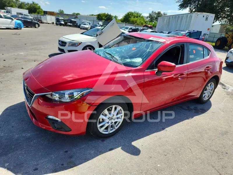 2015 Mazda 3 photo