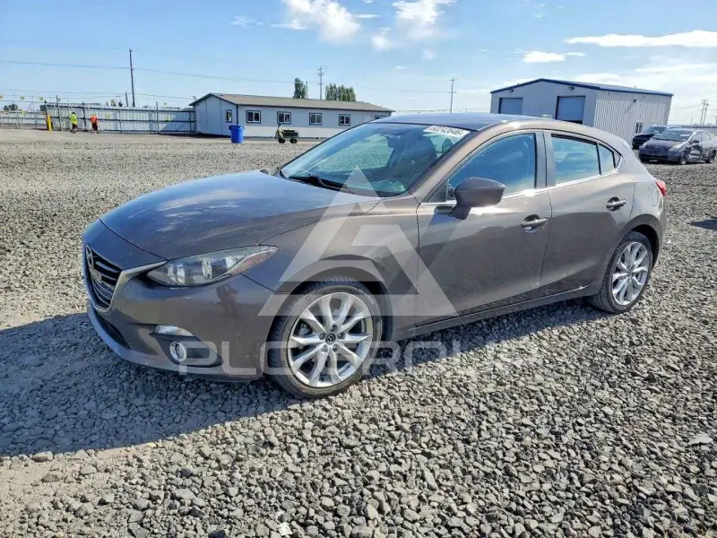 2015 Mazda 3 фото