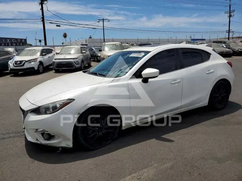 2015 Mazda 3 фото
