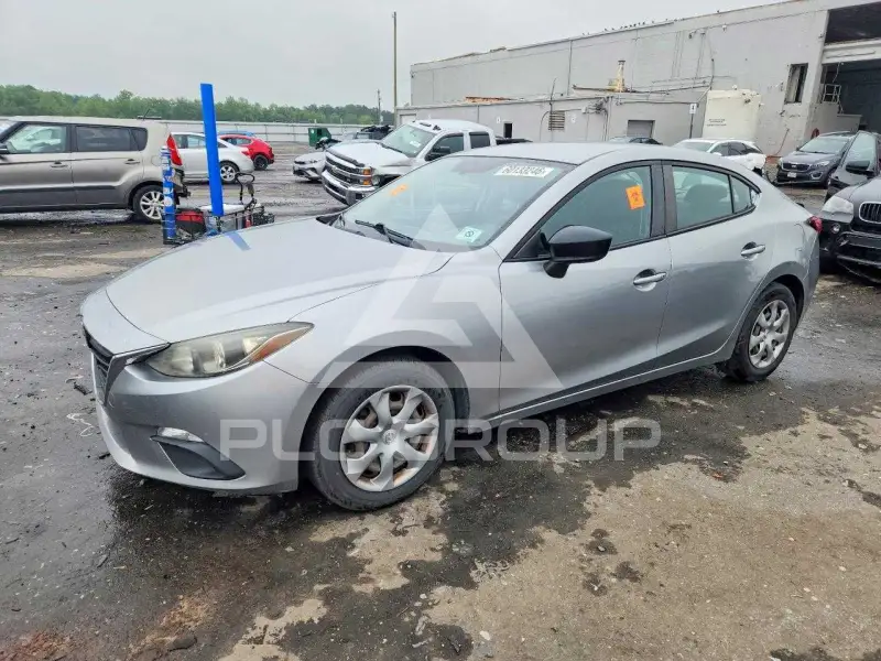 2015 Mazda 3 фото