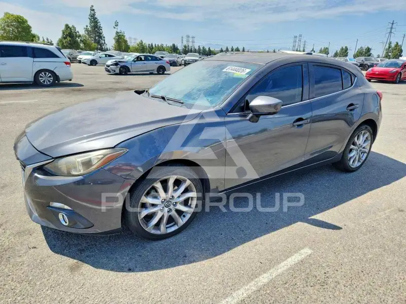 2015 Mazda 3 фото