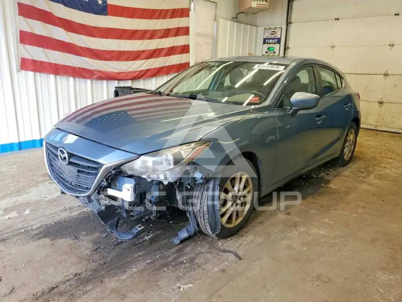 2015 Mazda 3 фото