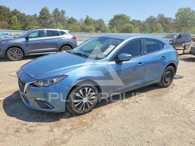 2015 Mazda 3 photo