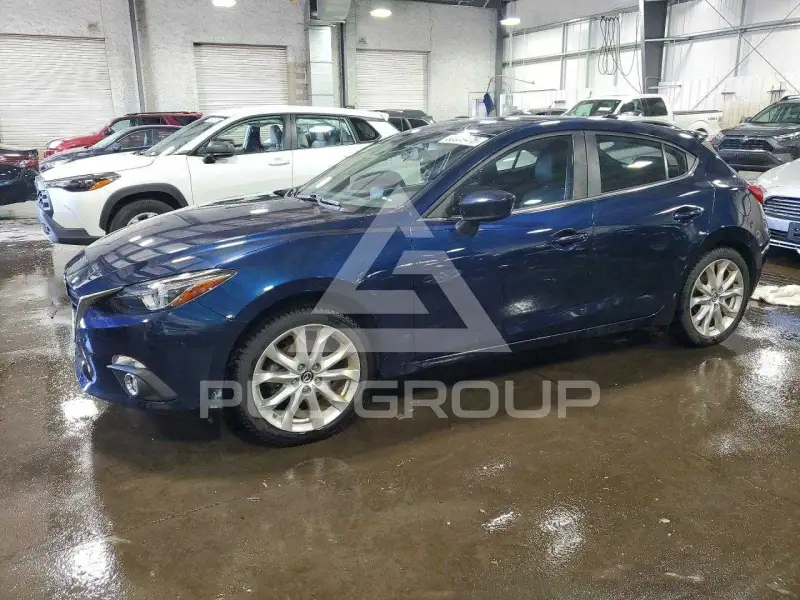 2015 Mazda 3 фото